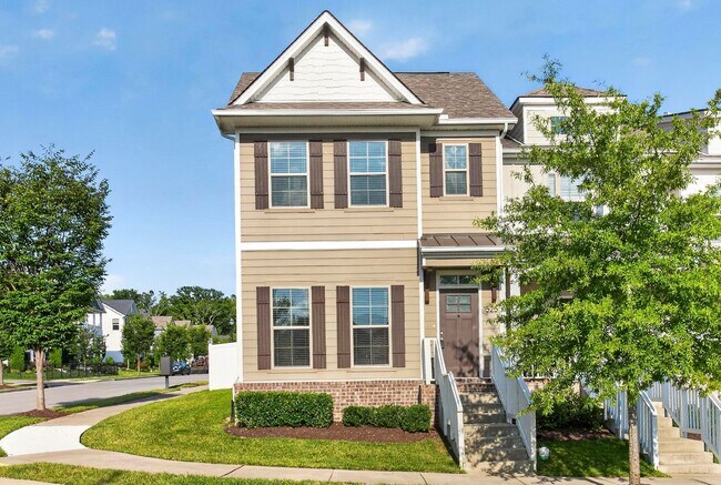 Building Photo - 1525 White Tip Ln