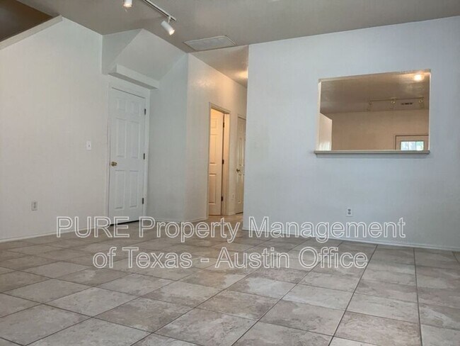 Building Photo - 304 Windridge Village Cove