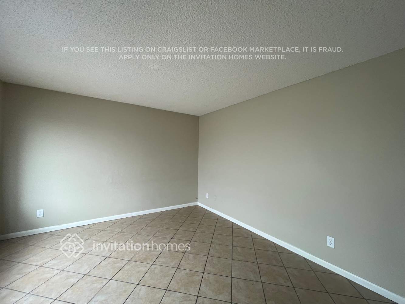 Building Photo - 9018 W Sells Dr