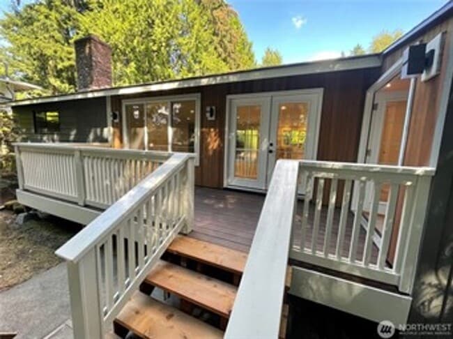 Building Photo - 3Bd/2.5Ba Mercer Island House