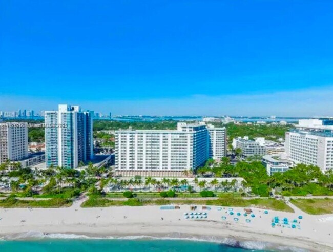 Building Photo - 2899 Collins Ave