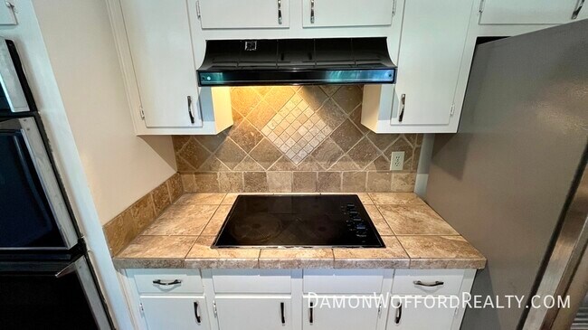 Building Photo - 308 Woodrun Dr