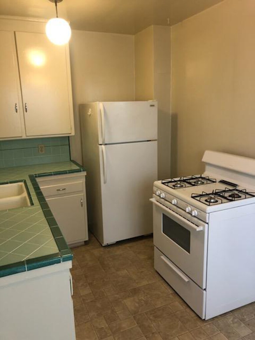 kitchen - 1237 N Brand Blvd