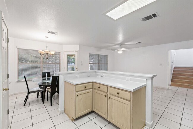 Building Photo - 3301 Texas Topaz Dr