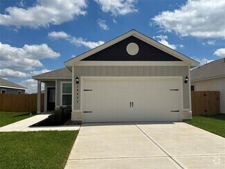 Building Photo - 16434 Blossom Grv Dr
