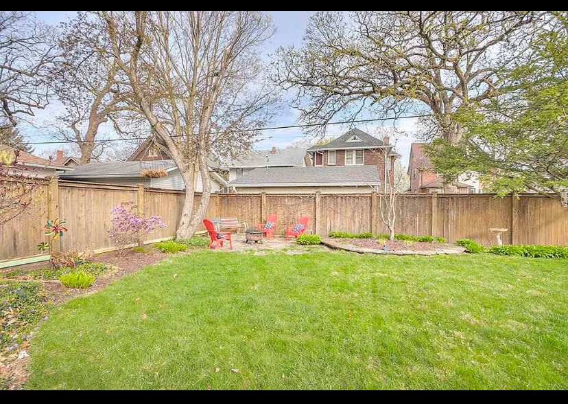 Primary Photo - 1418 National Ave