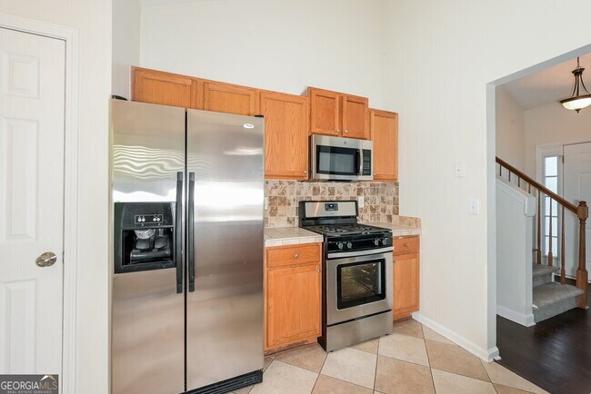 Building Photo - 2770 Lake Park Ridge W