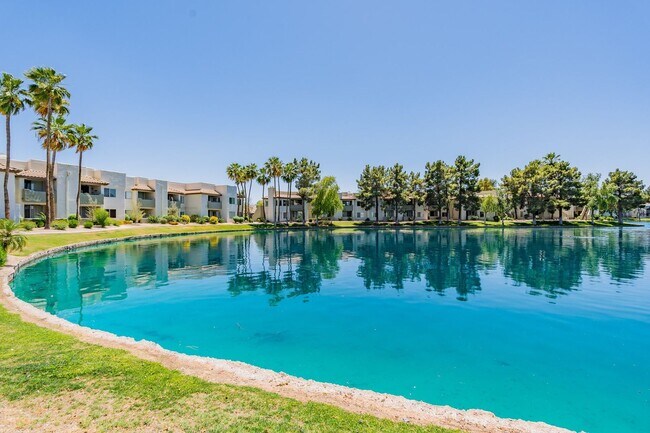 Building Photo - Chandler's Best-Kept Secret: Spacious Cond...