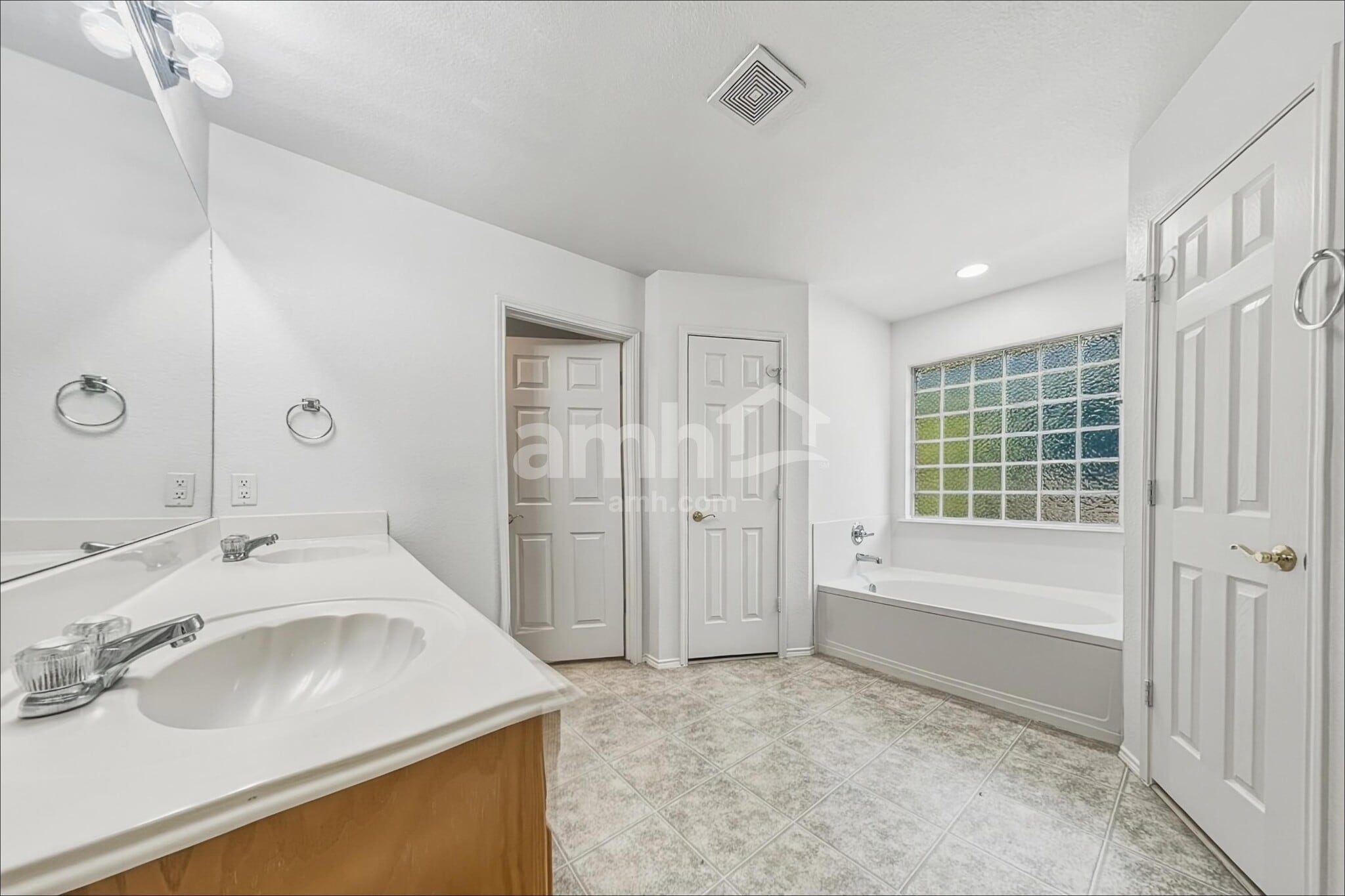 Building Photo - 1000 Redfish Dr