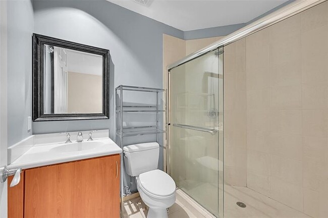 Building Photo - 2633 NE 14th Ave