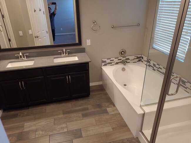 Building Photo - Exceptional Cooley Station Rental: 3-Bed, 2-Bath Home with Office/Den, Gourmet Kitchen, and Commu...