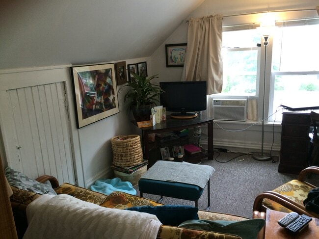 Building Photo - 1304 Marcy St