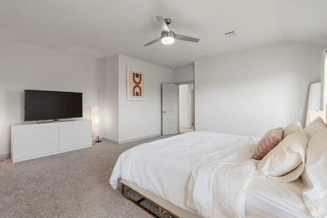 Building Photo - 217 Cupreata Ln