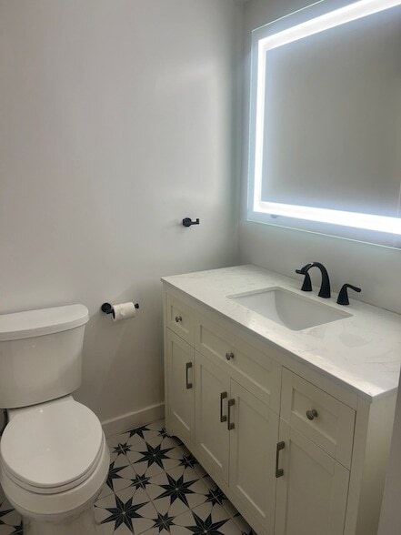 Building Photo - 88 W Schiller St