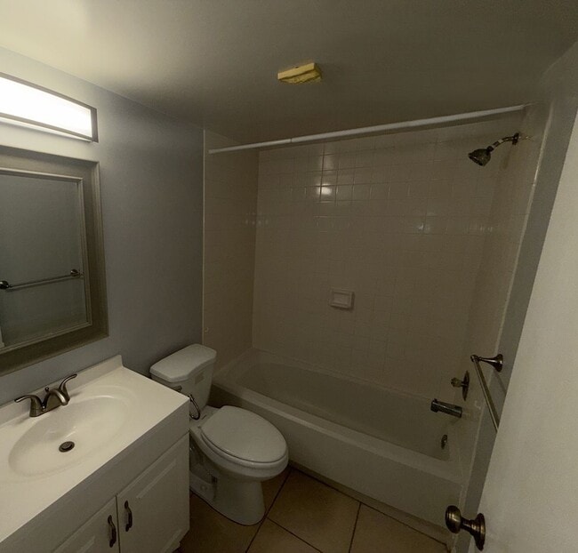 Building Photo - Condo In The Very Desirable Conquistador Condos