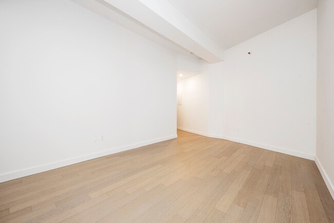 Interior Photo - 20 Exchange