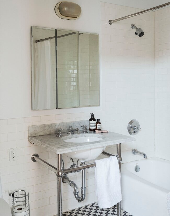 Building Photo - 66 Water St