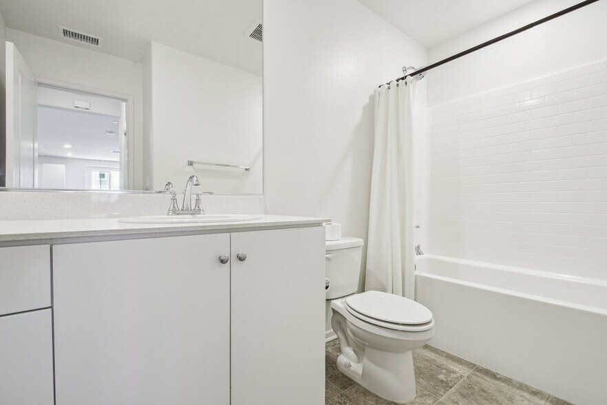 Building Photo - 5584 Kate Way