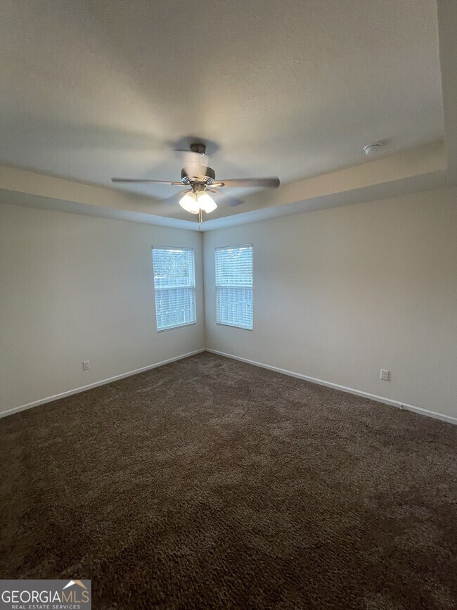 Building Photo - 25 Fox Path