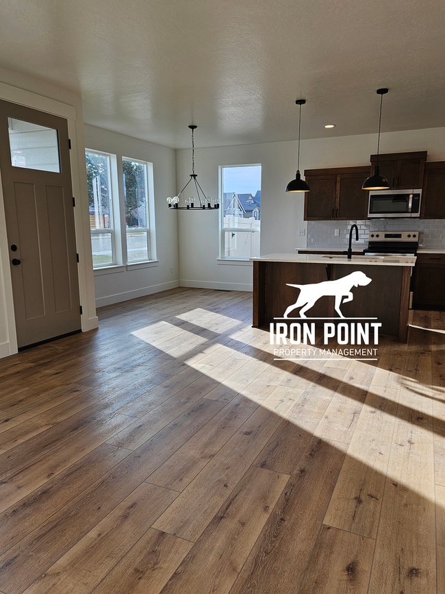 Building Photo - Brand New, Never-Lived-In 3-Bed, 2.5-Bath Townhome in Caldwell, ID – $500 Holiday Move-In Special!