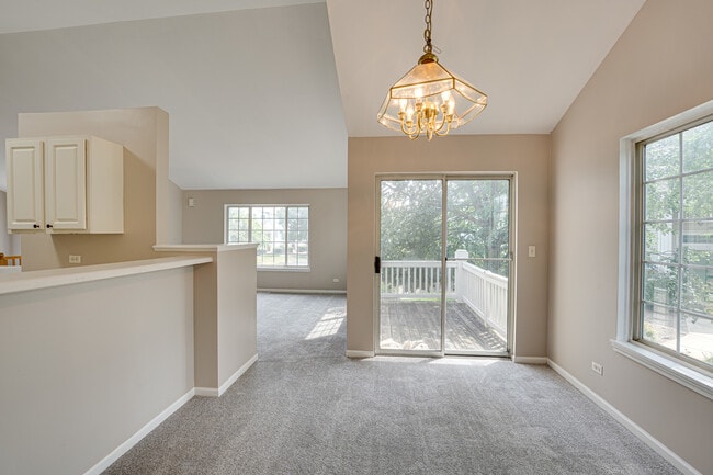 Building Photo - 3399 Ravinia Cir