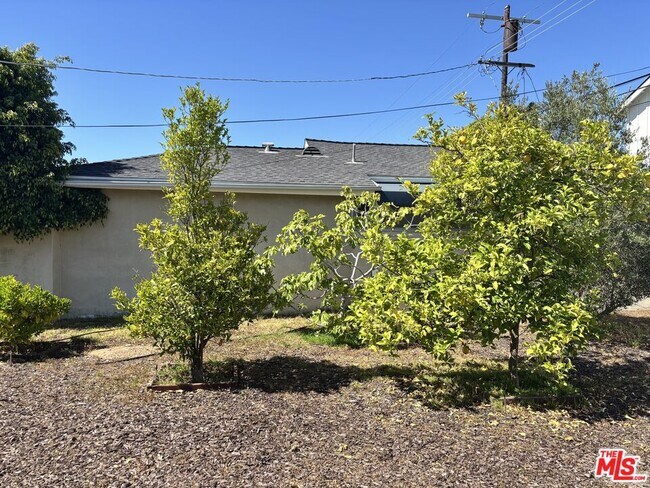 Building Photo - 8112 Loyola Blvd