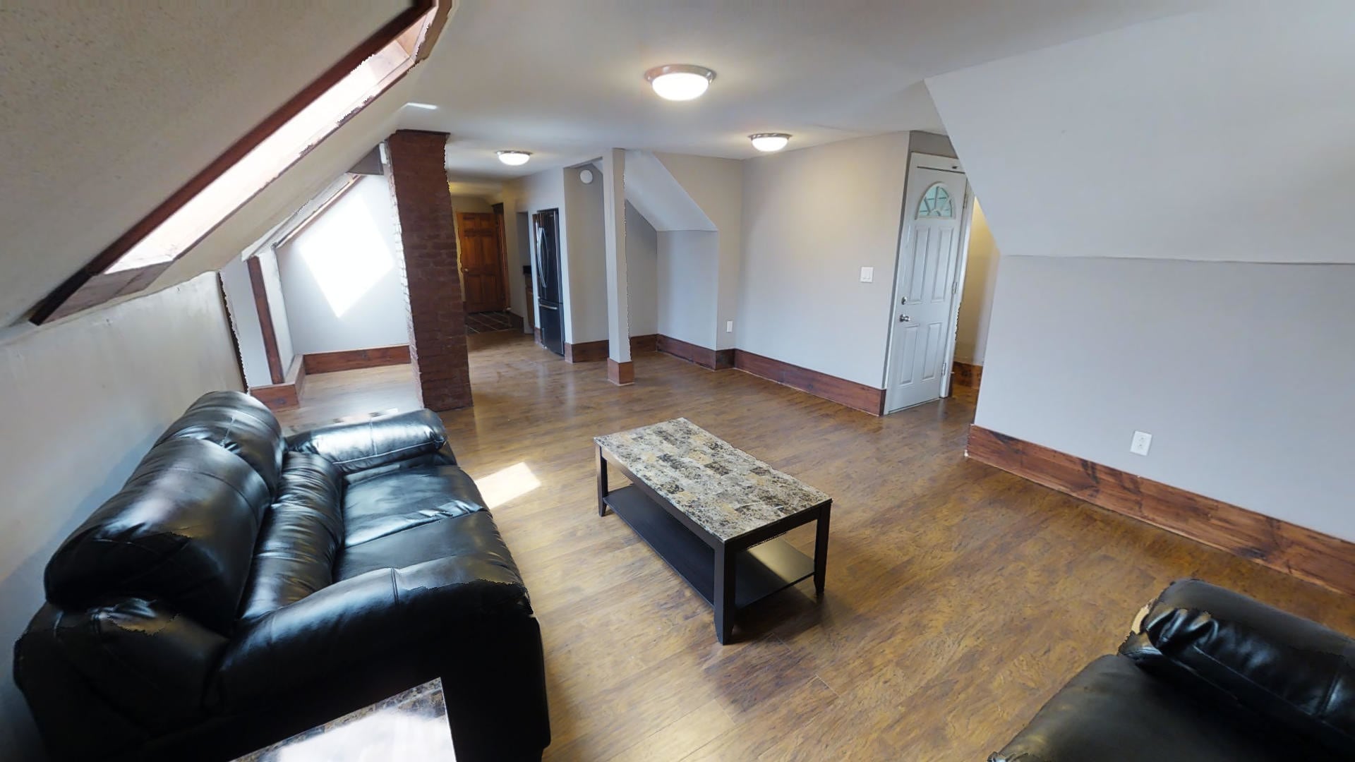 Building Photo - 105 Comstock Ave