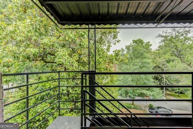 Building Photo - 28 Collier Rd NW