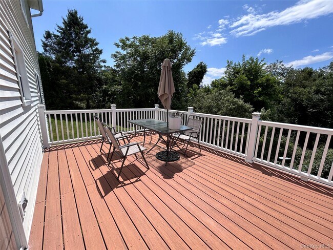 Building Photo - 86 Somerset Dr