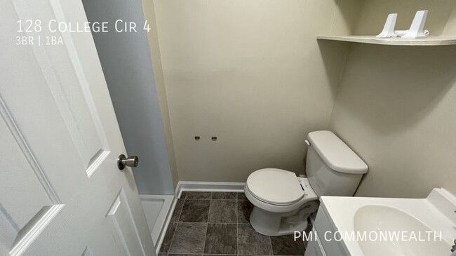 Building Photo - 128 College Cir