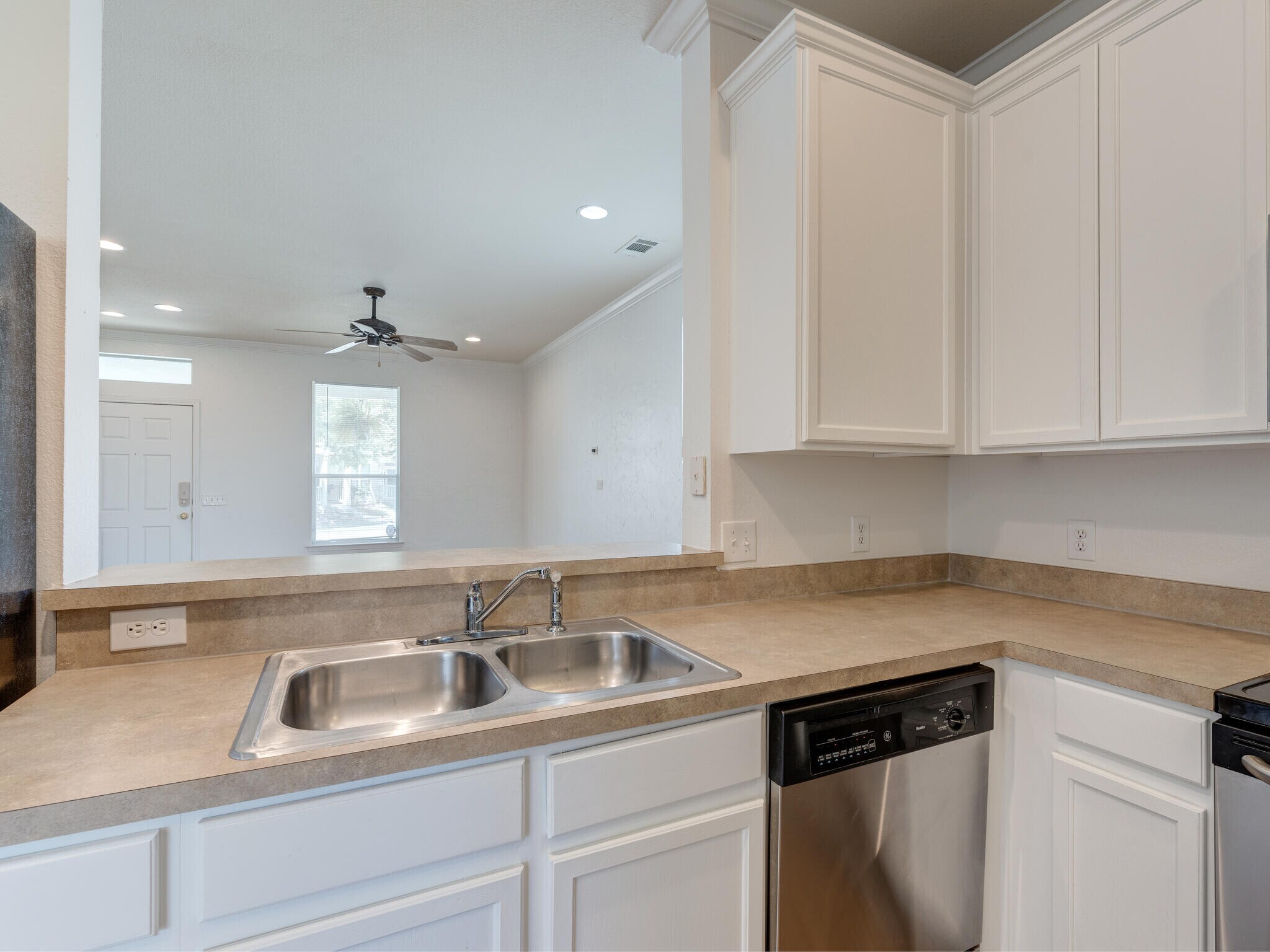 Open air view from kitchen - 10528 Astor Dr