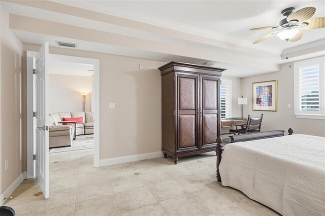 Building Photo - 60 Surfview Dr