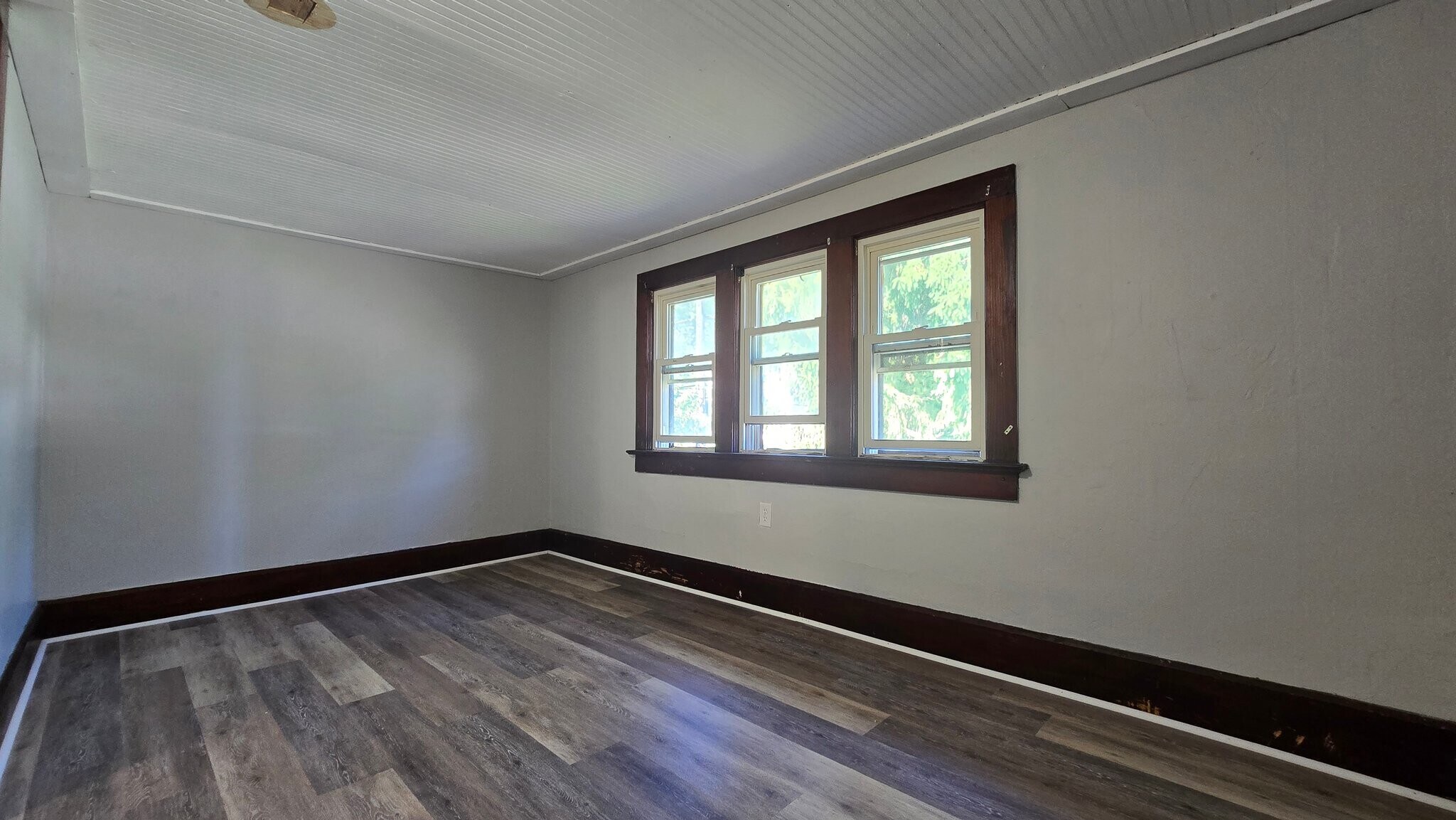 Building Photo - 537 Woodville Rd