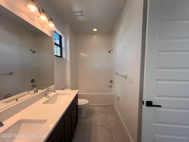 Building Photo - 7680 Allure Dr