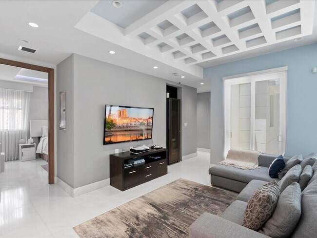 Building Photo - 3917 S Le Jeune Rd