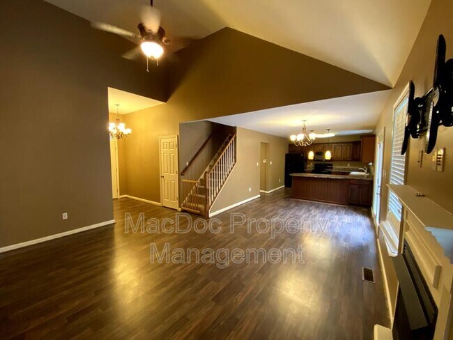 Building Photo - 1265 Ullainee Rd
