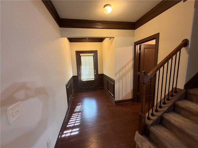 Building Photo - 1095 Township Cir