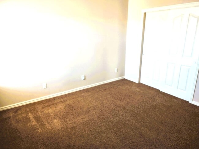 Building Photo - Dazzling Two Story Westside Home With Refrigerated Air Located In Quiet Neighborhood