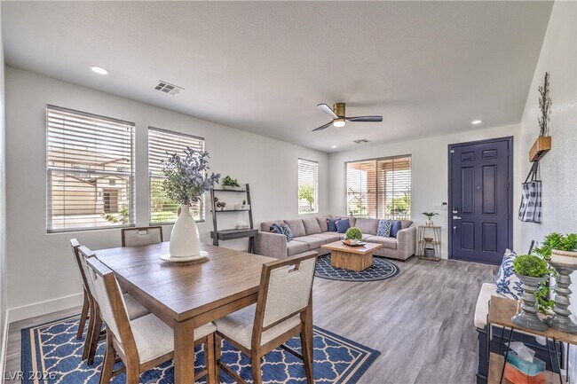 Building Photo - 10762 Flame Vine Ct