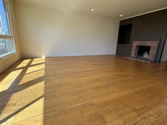 Building Photo - 3 bedroom in San Francisco CA 94118