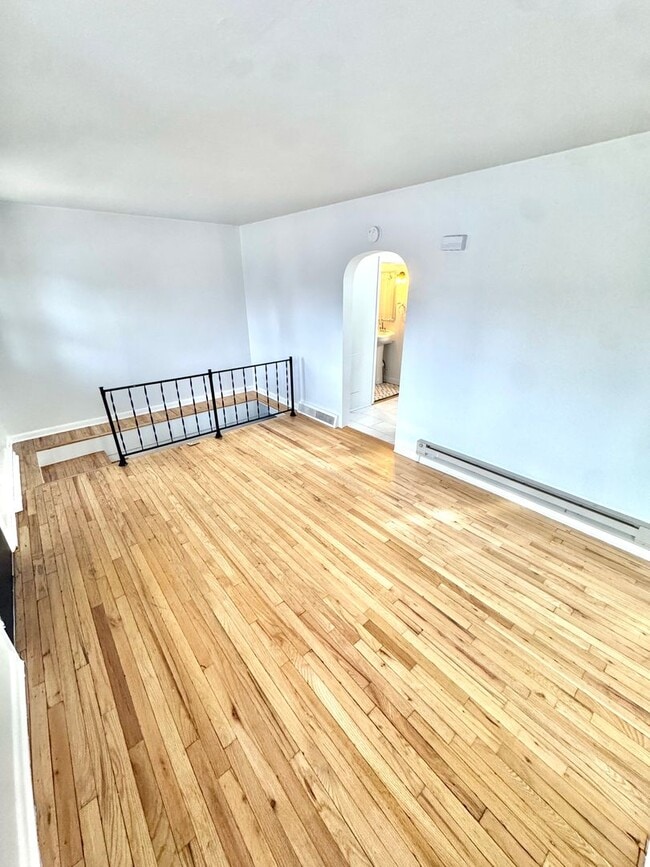 Building Photo - TWO BEDROOM Detached Home in Bethlehem Schools