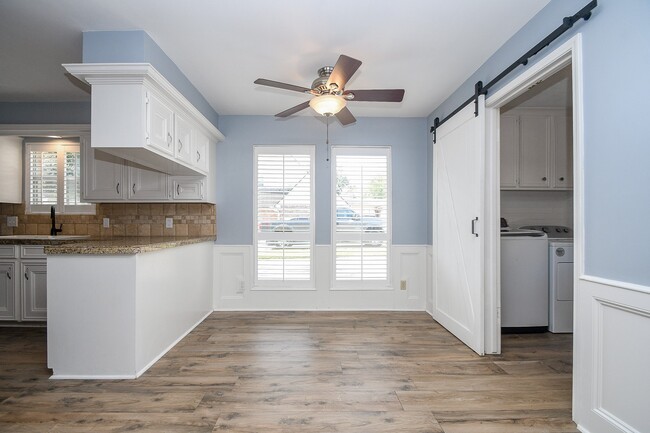 Building Photo - 1711 Earl of Dunmore St