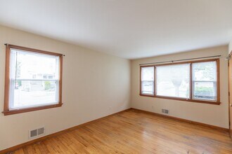 Building Photo - 74 Wyckoff St