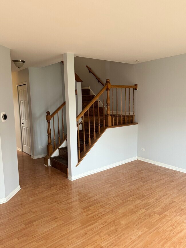 Building Photo - 1397 Ashbury Ln E