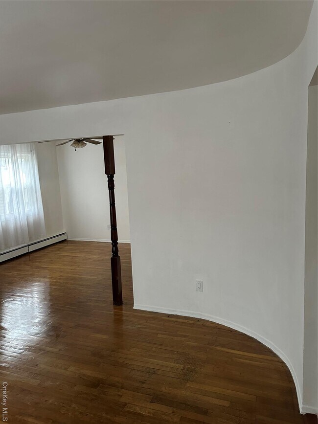 Building Photo - 162 Rolling St