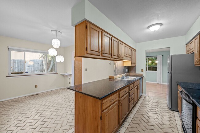 Building Photo - 8022 E Bucknell Pl