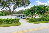Building Photo - 1911 Upper Beechwood Ave