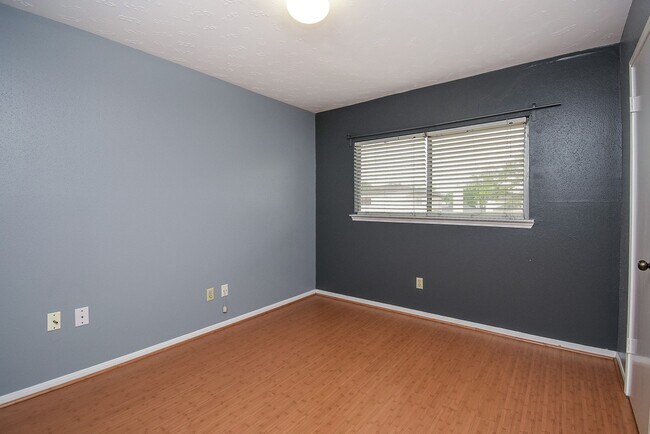 Building Photo - 7822 Greenedge Dr