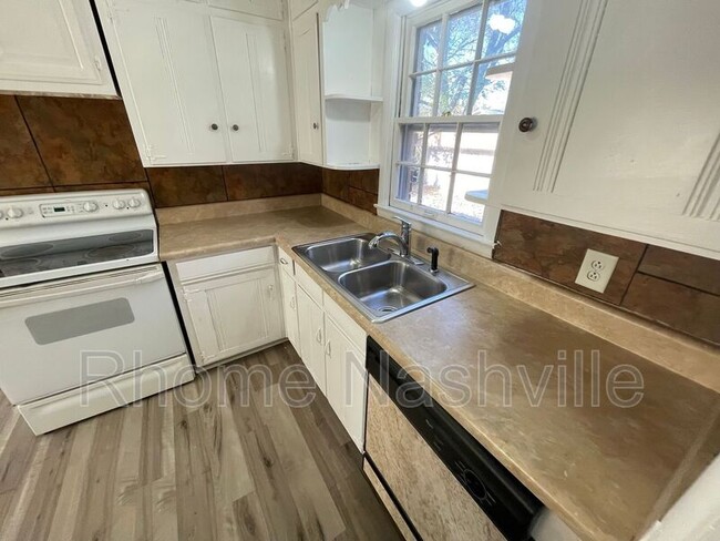Building Photo - 578 Watsonwood Dr
