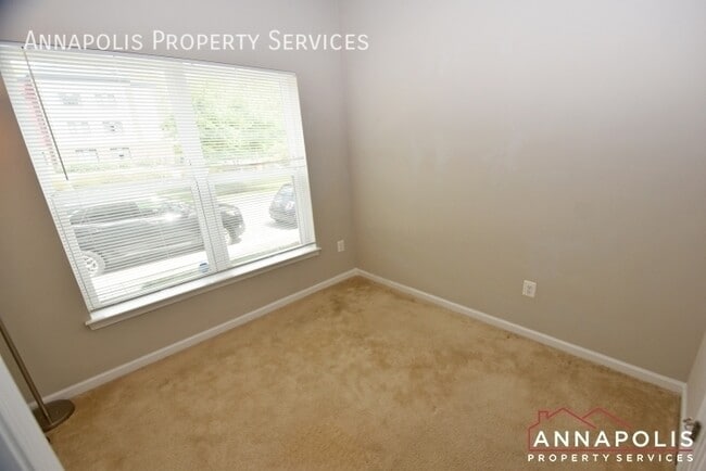 Building Photo - 133 Lejeune Way